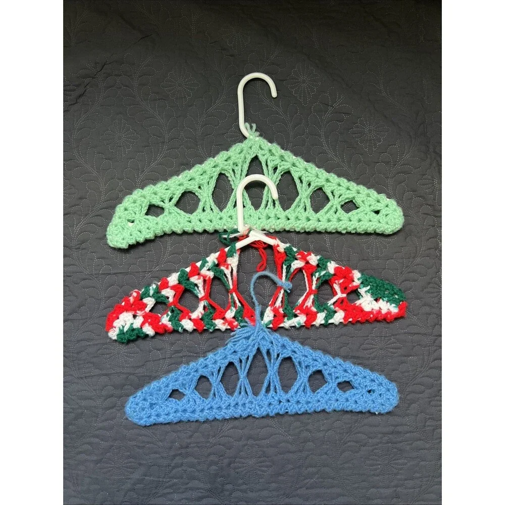 Vintage Plastic Crochet Covered Hangers lot of 3pc 17